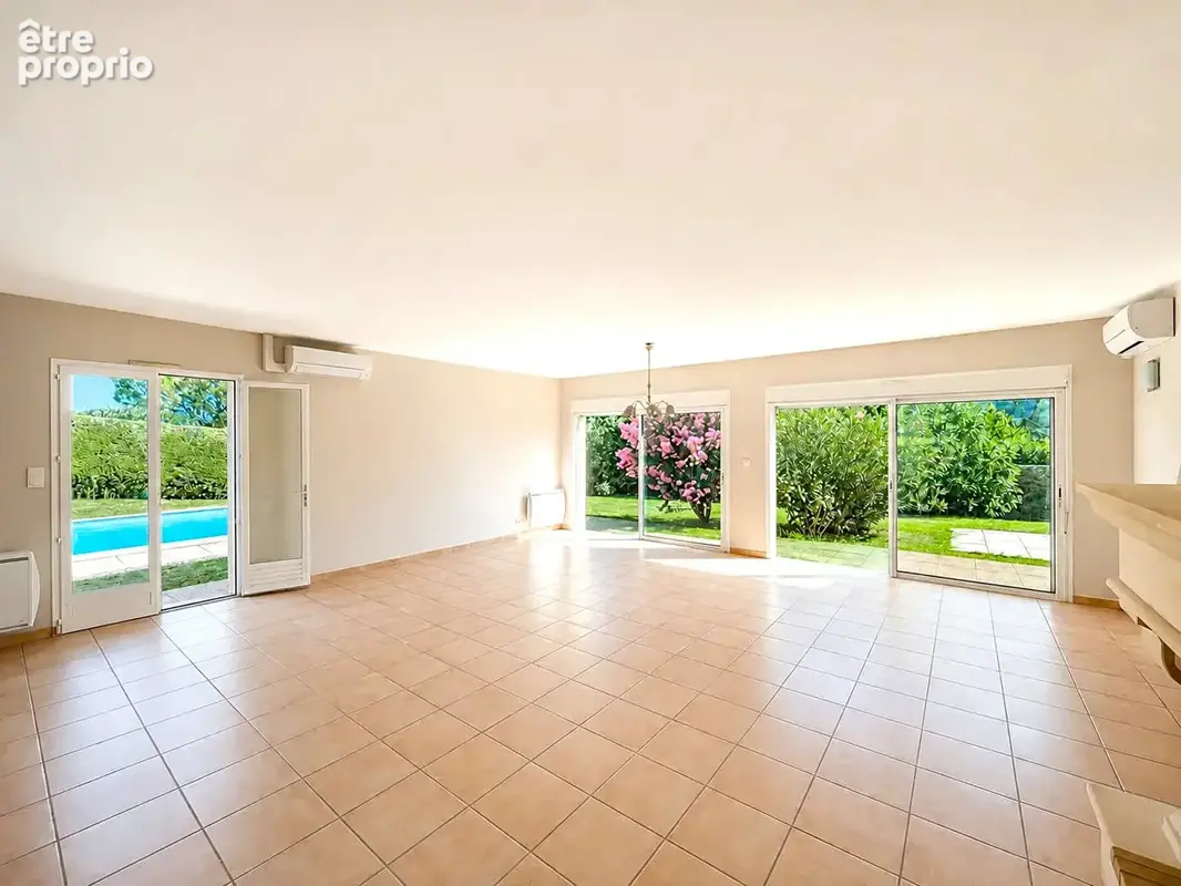 A Penne d'Agenais, magnifique maison avec jardin, piscine et double garage - photo 8