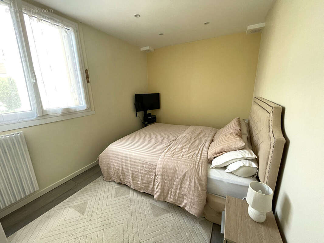 Appartement à EPINAY-SUR-SEINE