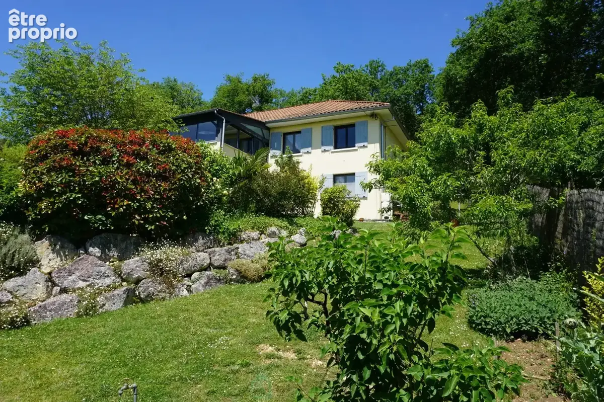 Elégante villa nichée sur les hauteurs du village de Brantôme. - photo 4