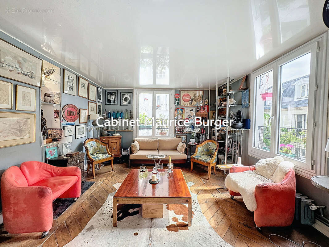 Appartement à PARIS-8E