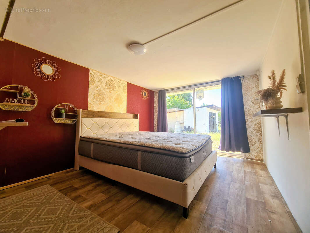 Nevers pavillon t.5  124 m2 hab. sur 1472 m2 - photo 4