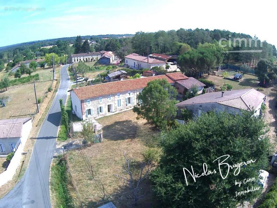 En exclusivité – deux maisons, revenu locatif immédiat et 1 505 m² de terrain - photo 4