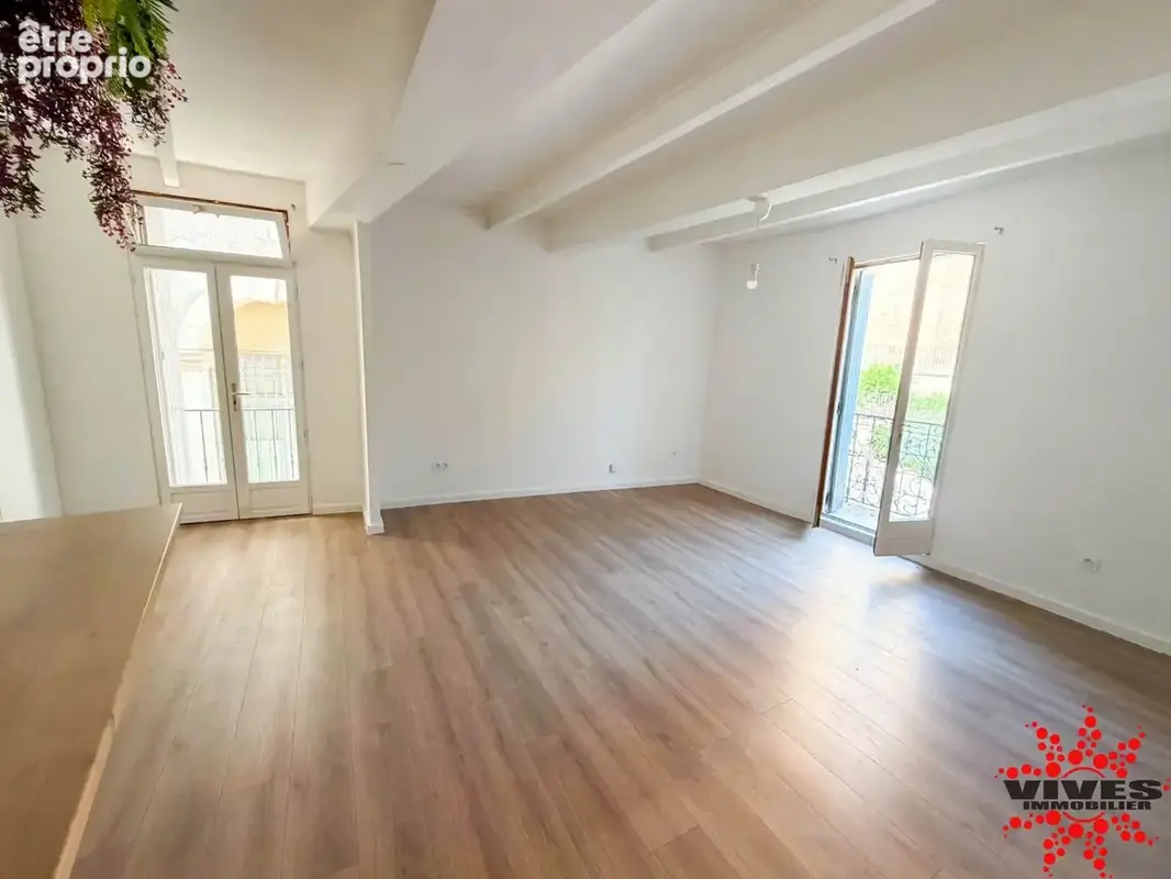 Maison T4 de 77m² en plein cur de Servian ! - photo 2
