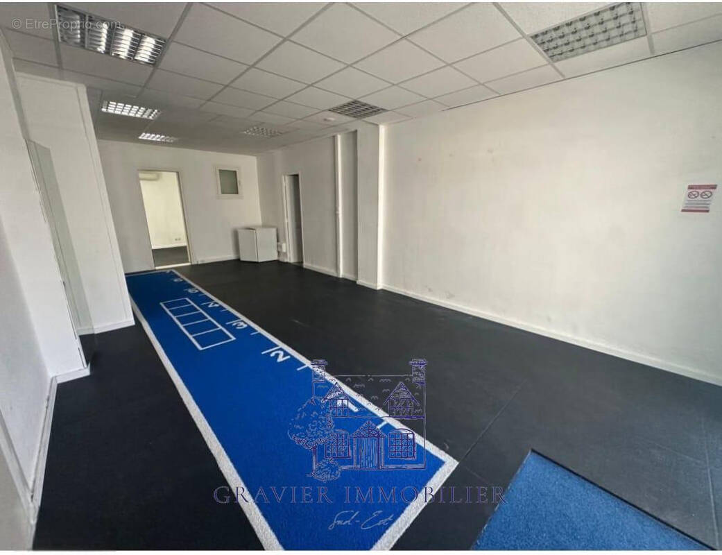 Commerce à LA SEYNE-SUR-MER