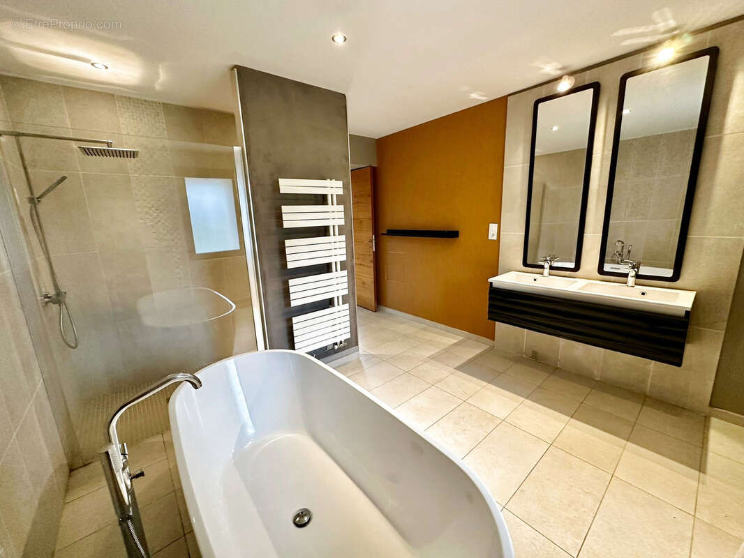 Maison à LUXEUIL-LES-BAINS