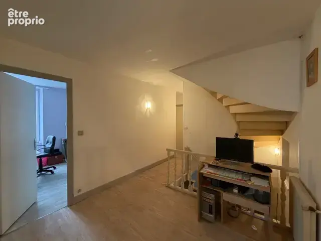 Murs et fonds de bar licence iv avec maison 4 chambres - photo 17