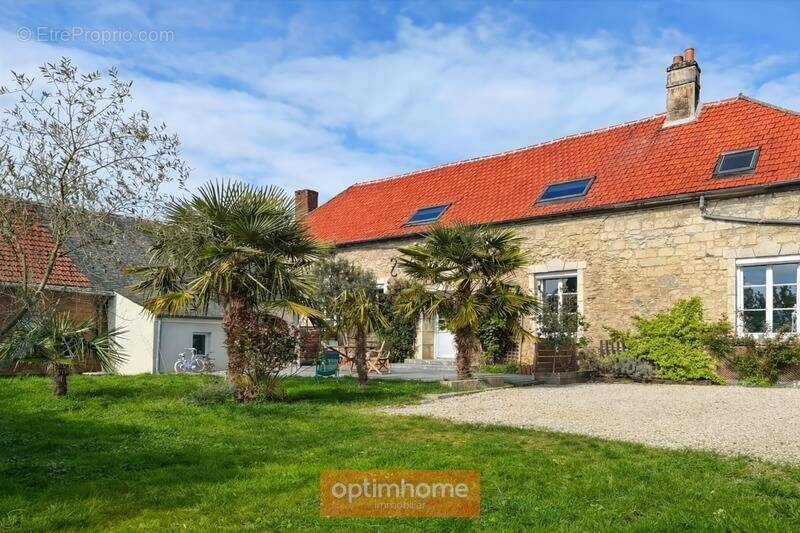 Maison à MORIENVAL