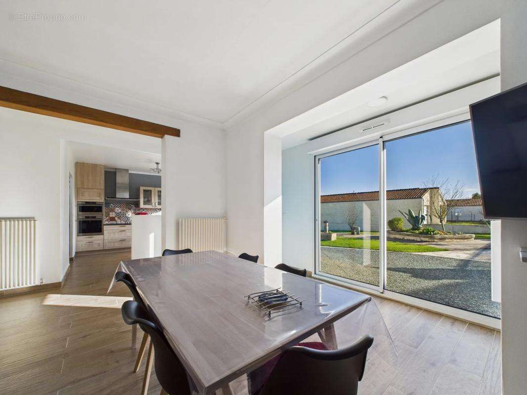 Maison à PREGUILLAC