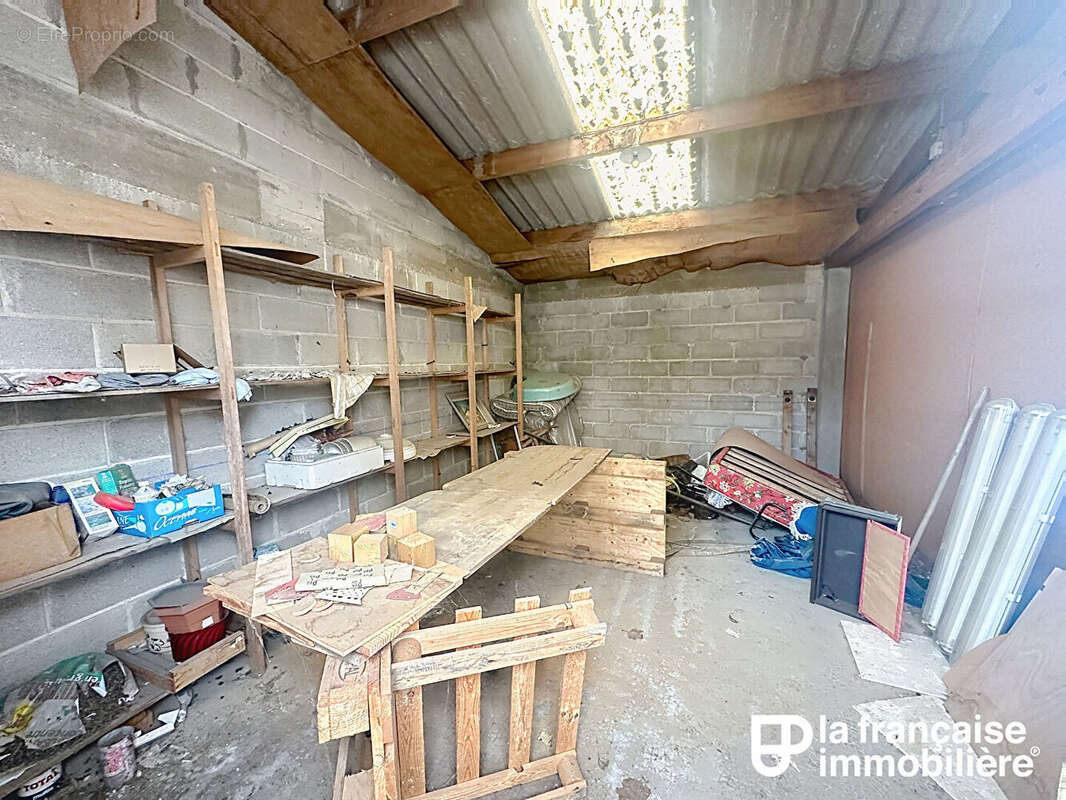 Maison a rénover - cave - grenier - garages - photo 11