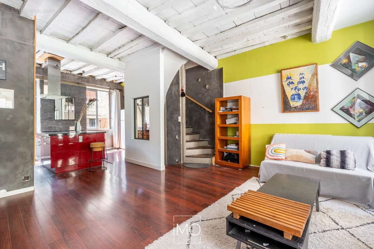 Appartement à CHASSELAY