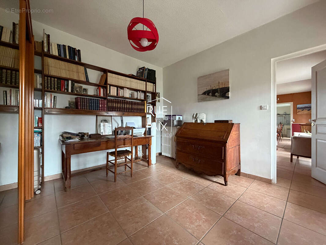 Maison de plain-pied de 163 m² ? Double habitation ? Terrain de 1 300 m² - photo 5