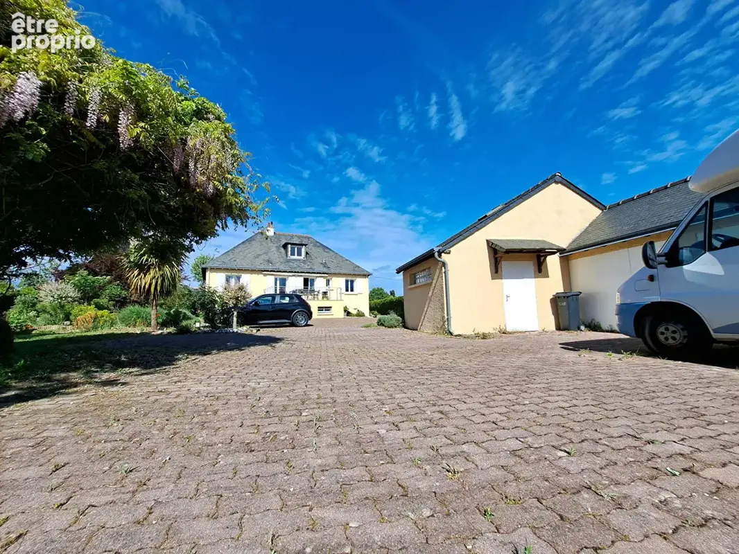 Maison à TRUYES