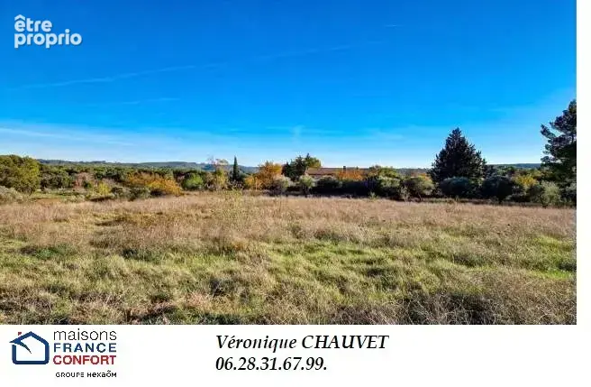 Terrain à LORGUES