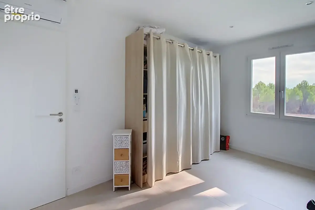 A VENDRE ! Villa neuve 5 chambres de 140 m² avec piscine et garage - VIDAUBAN - photo 12