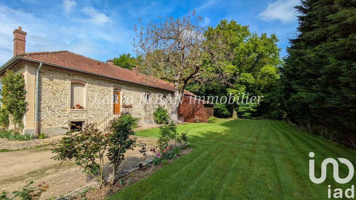 Maison 140 m² à Salins  - photo 3