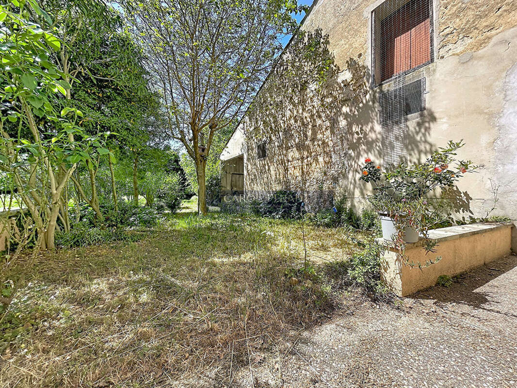 Maison à LE PONTET