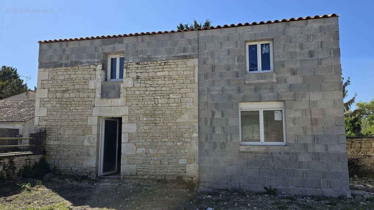 Maison à SAINT-GEORGES-DU-BOIS