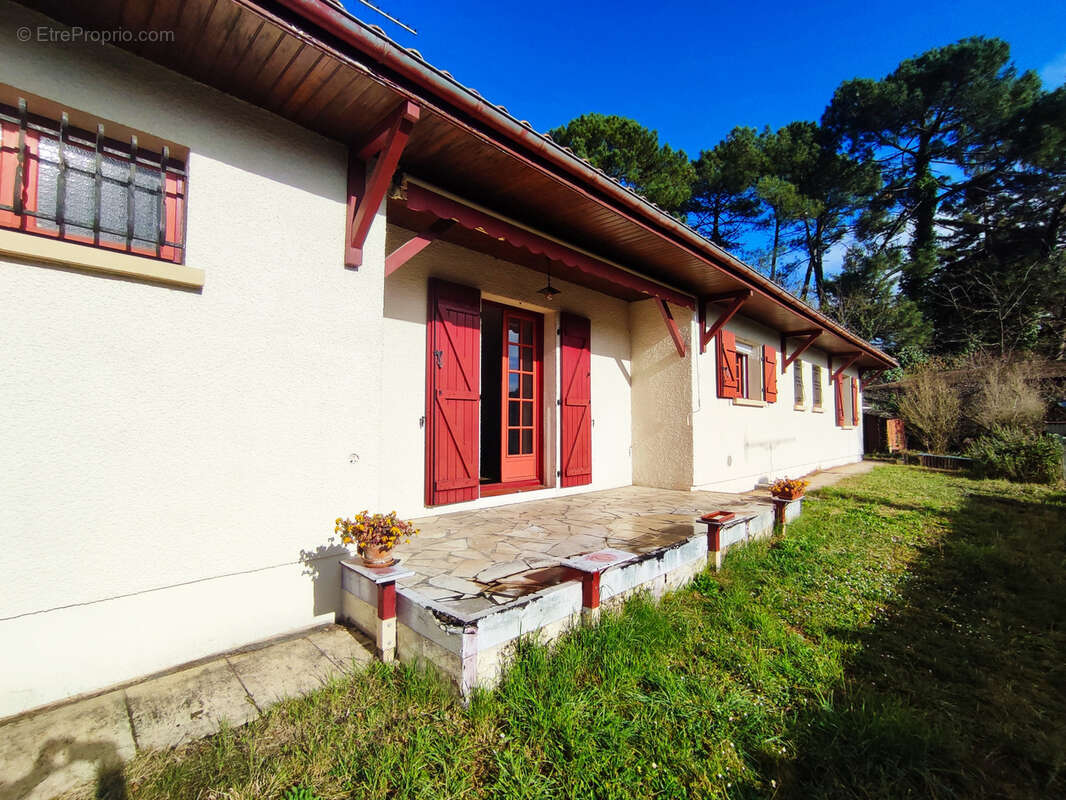 Maison à VILLENAVE-D'ORNON