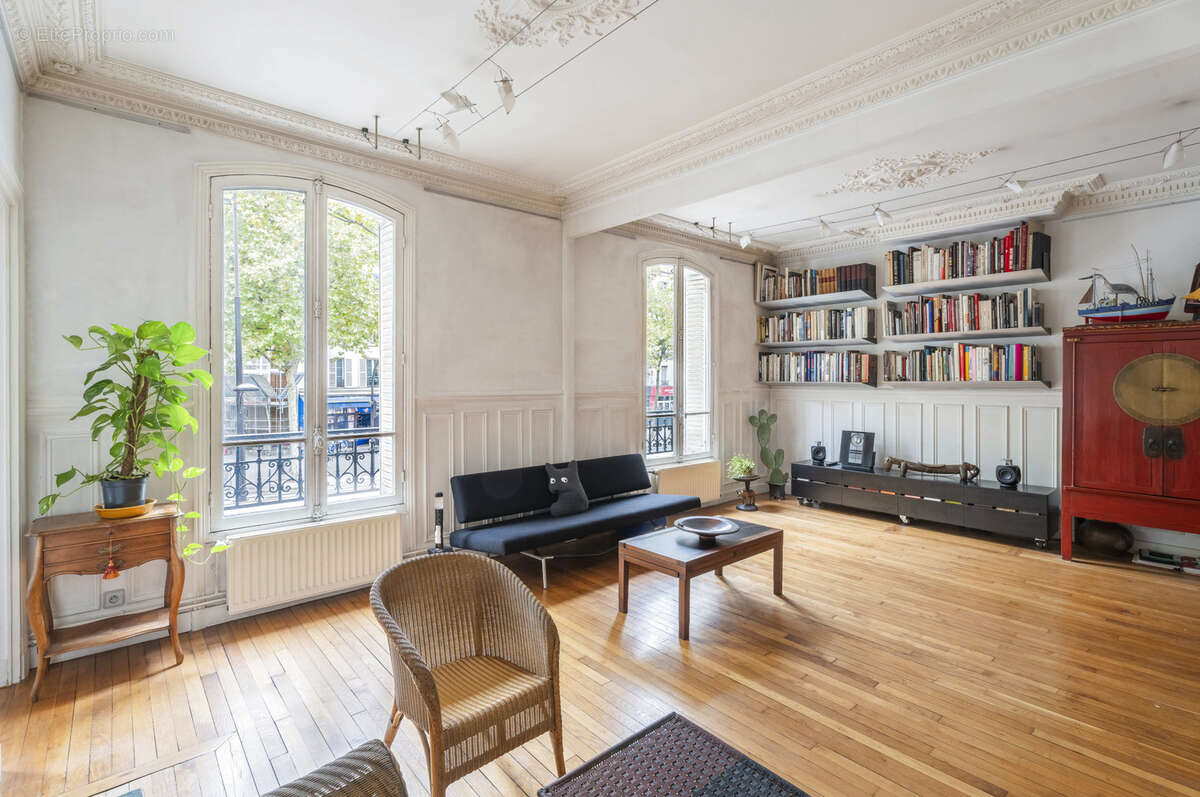 Appartement à PARIS-14E