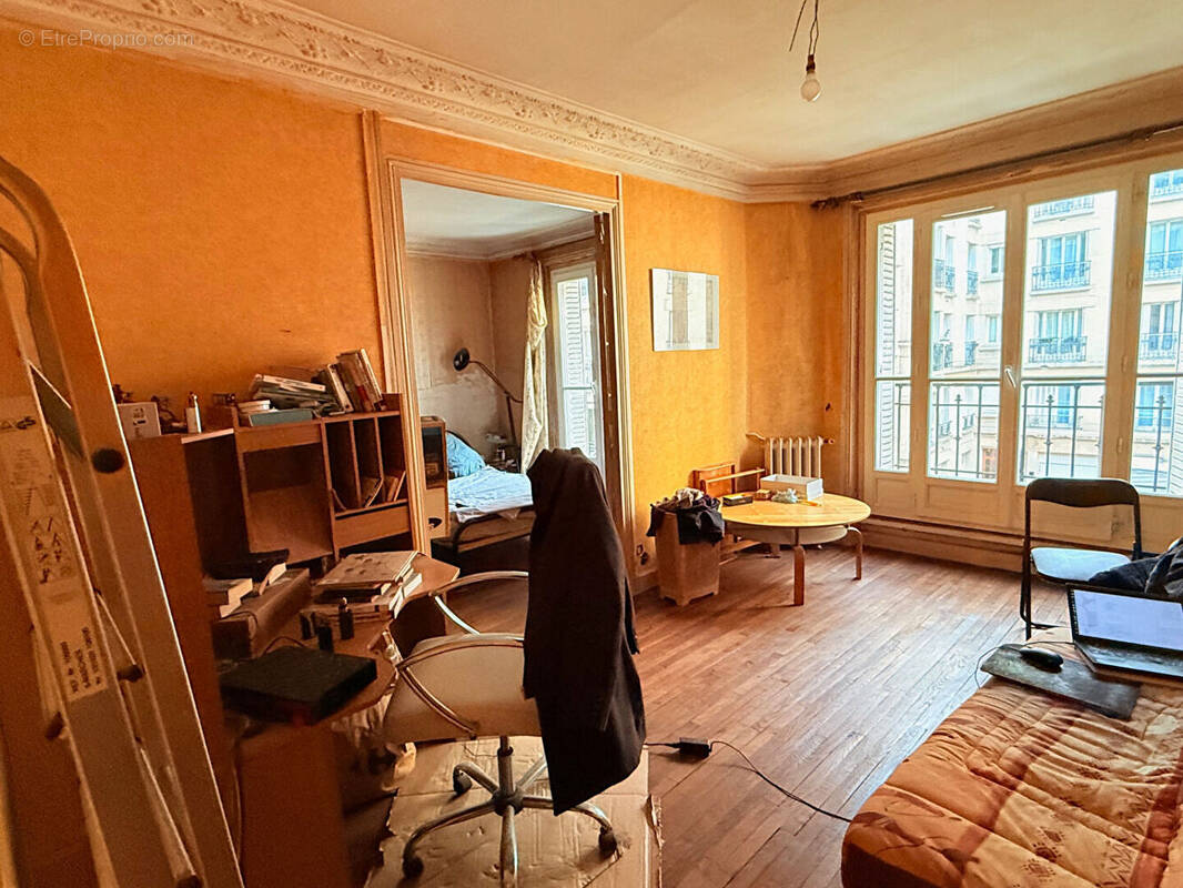 Appartement à PARIS-14E