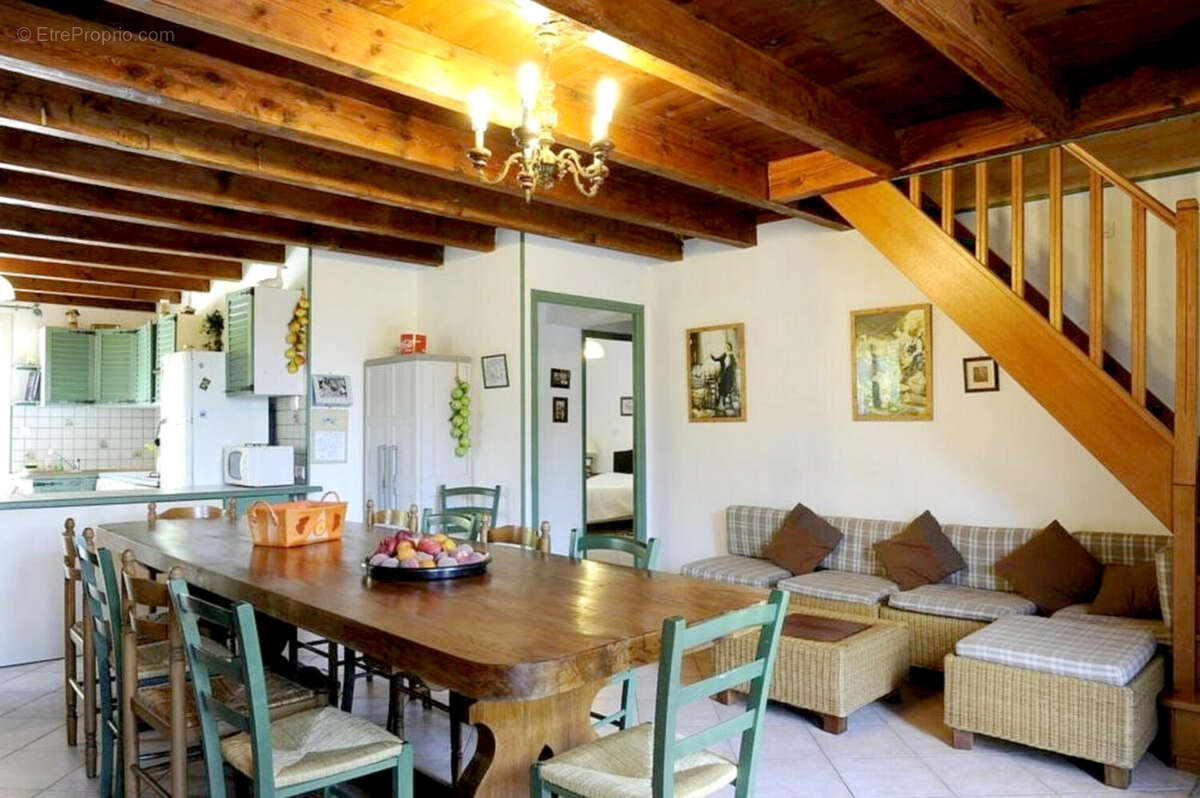 Maison à PONTOUX