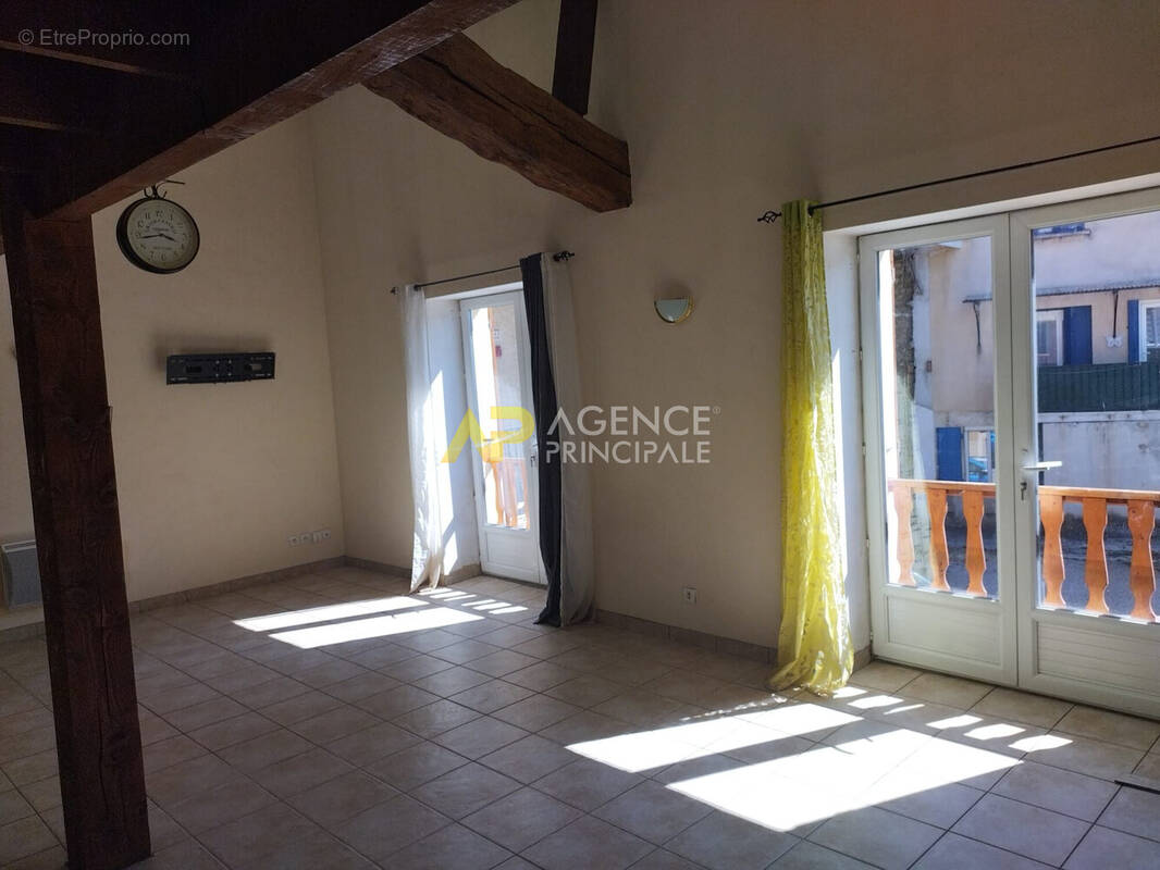 Maison à SAINT-DENIS-EN-BUGEY