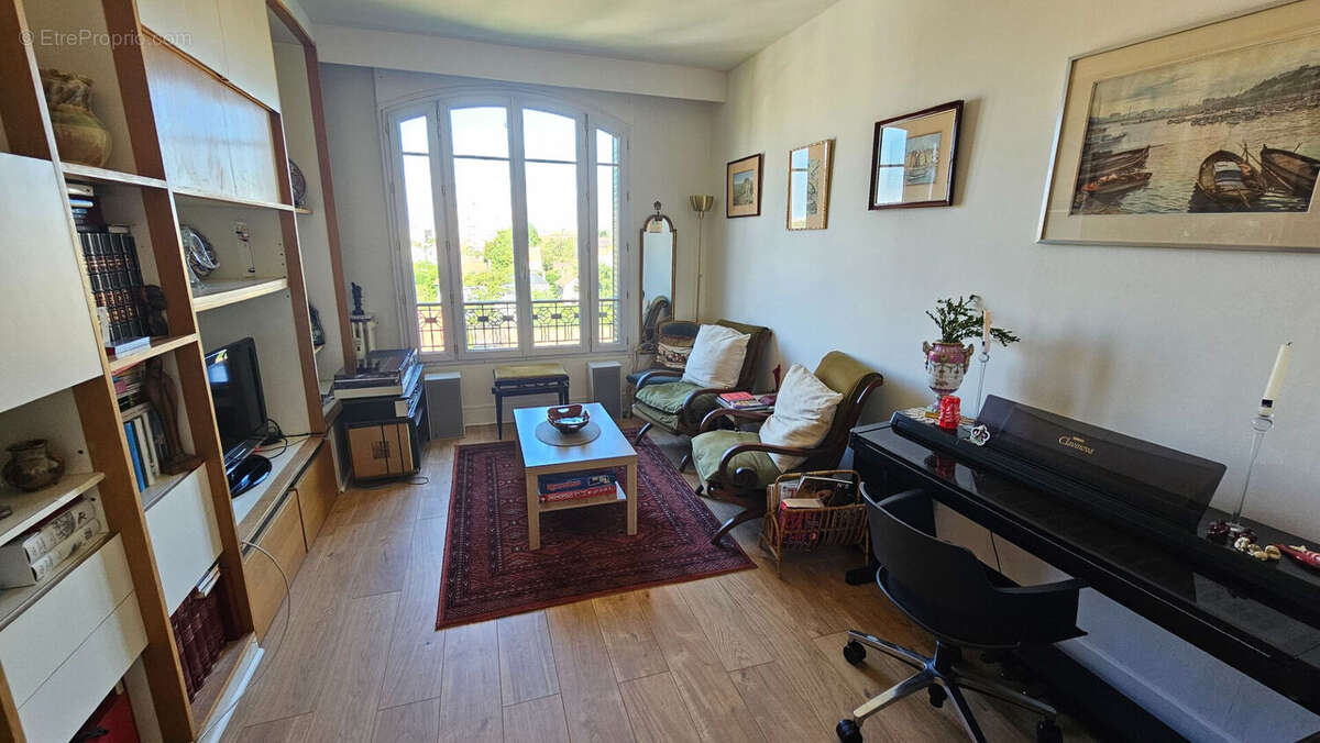 Appartement à SAINT-MAUR-DES-FOSSES