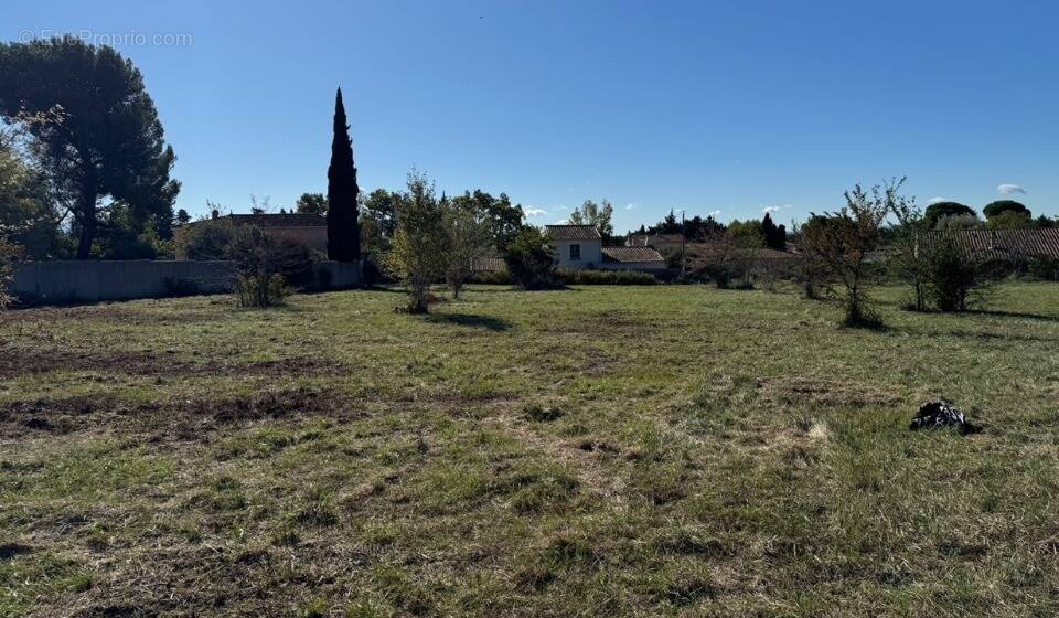 Terrain à CAUMONT-SUR-DURANCE
