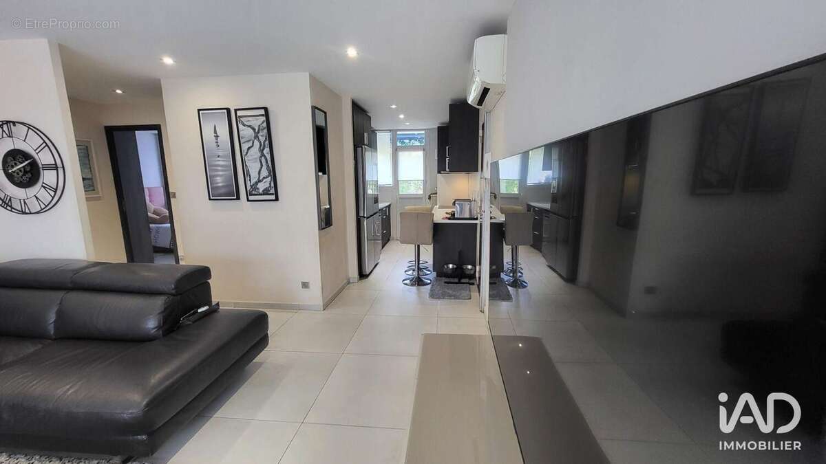 Photo 3 - Appartement à MARSEILLE-12E