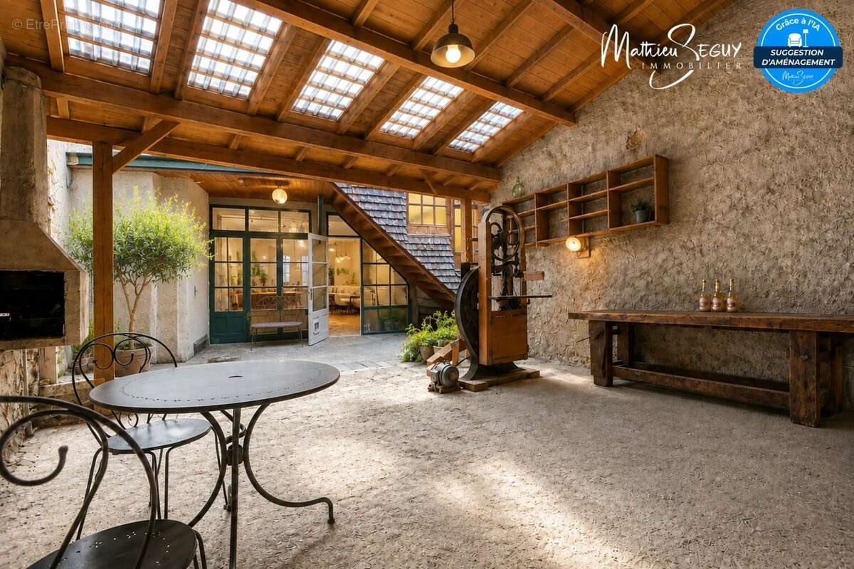 Ancienne maison du menuisier avec son atelier au coeur du village de Millery - photo 3