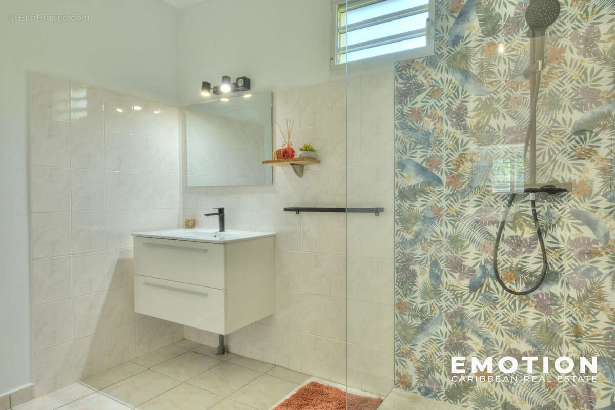 Maison à SAINTE-ROSE