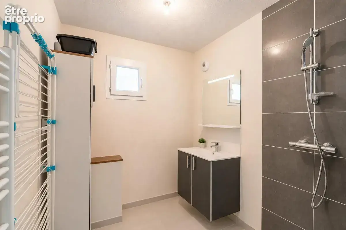 Appartement 4 pièces de 80 m² à Cenon - photo 10