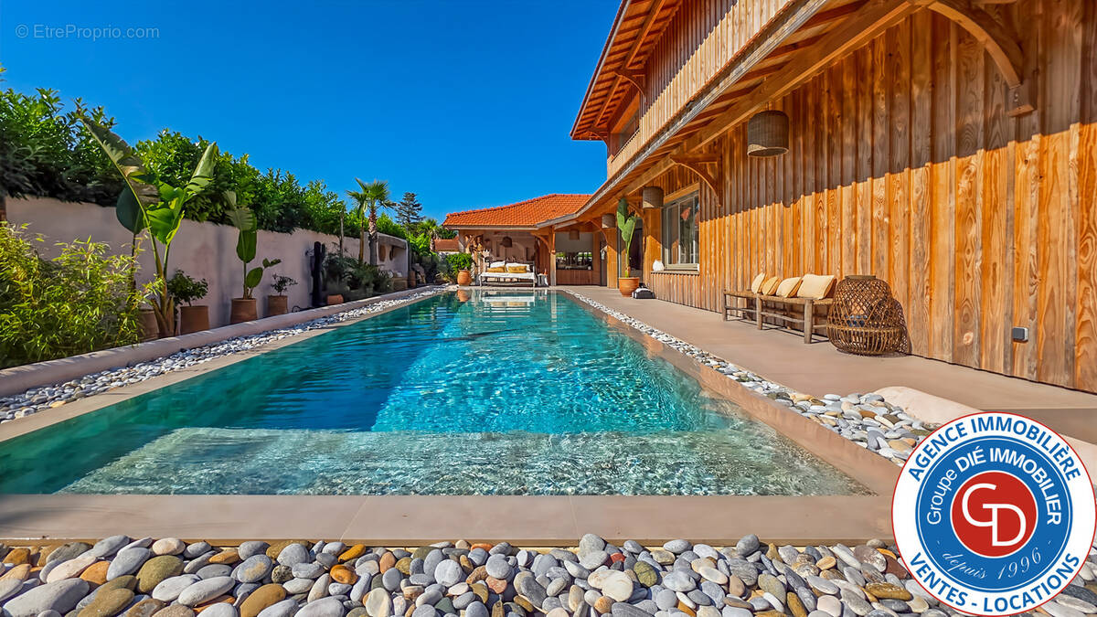 Maison à MIOS