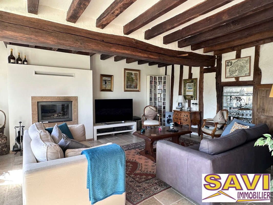 Maison à LA SELLE-SUR-LE-BIED