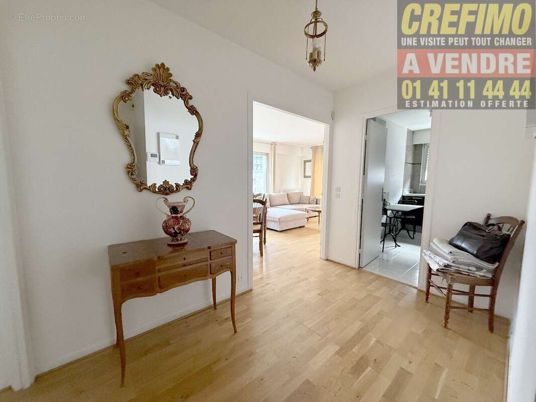 Appartement à COURBEVOIE
