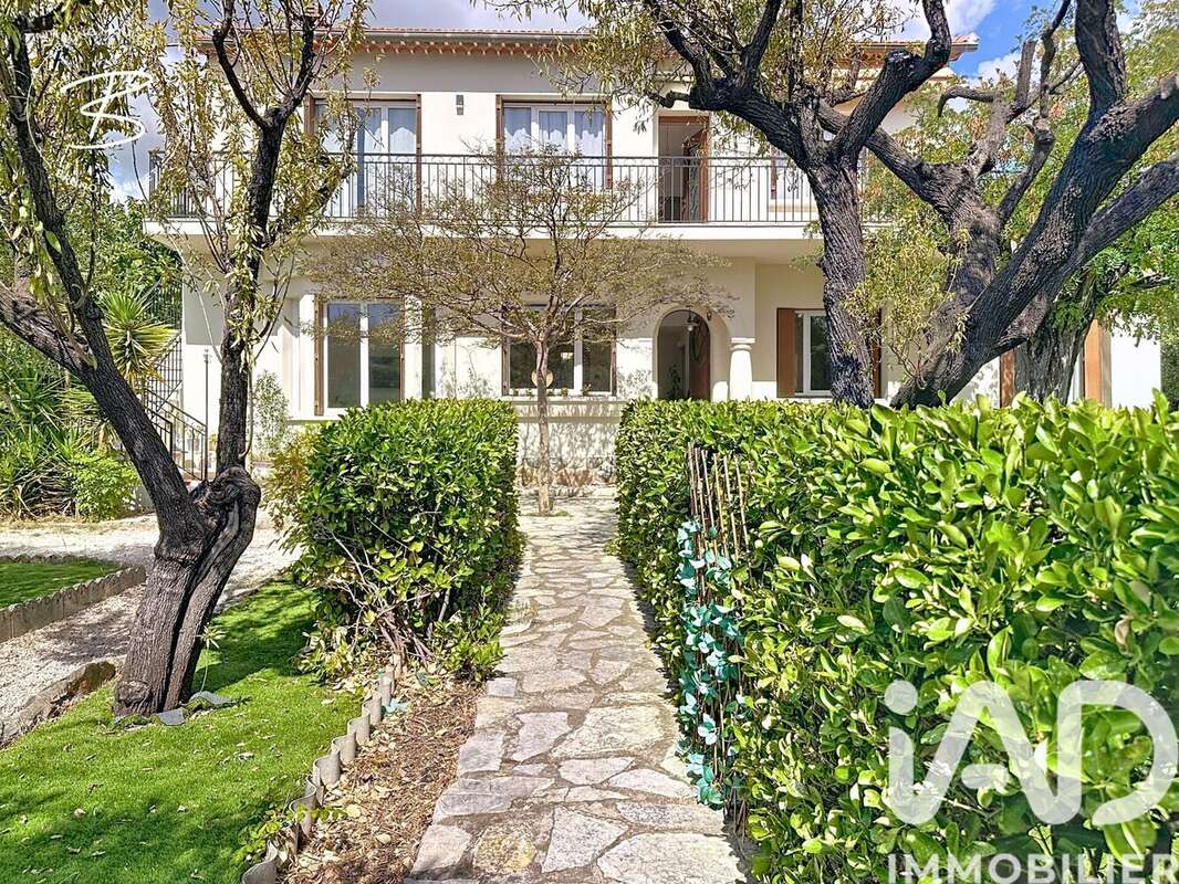 Photo 2 - Maison à LA VALETTE-DU-VAR