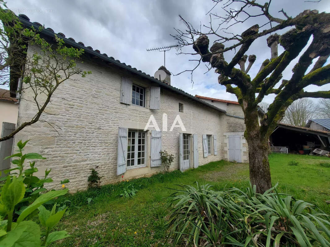 Maison de village à Chaunay - photo 13