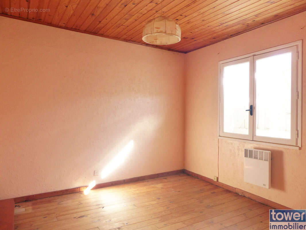 Maison à SAINT-ETIENNE-D'ALBAGNAN