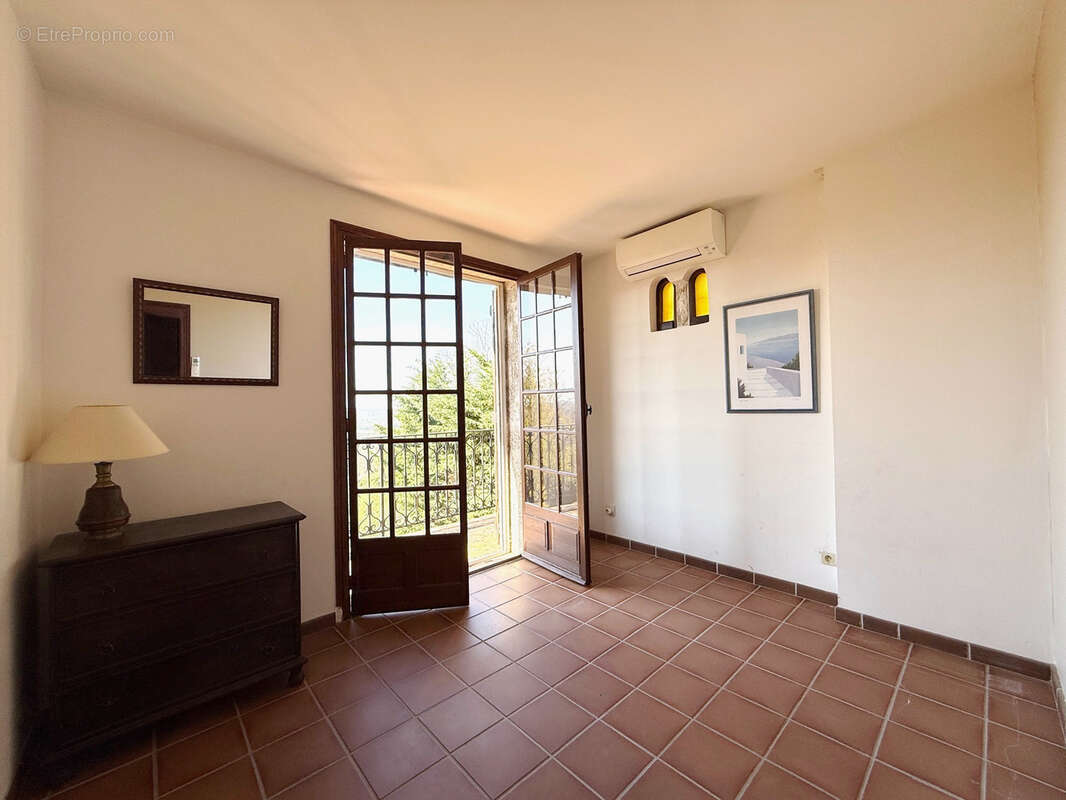 Maison à MONTAUROUX