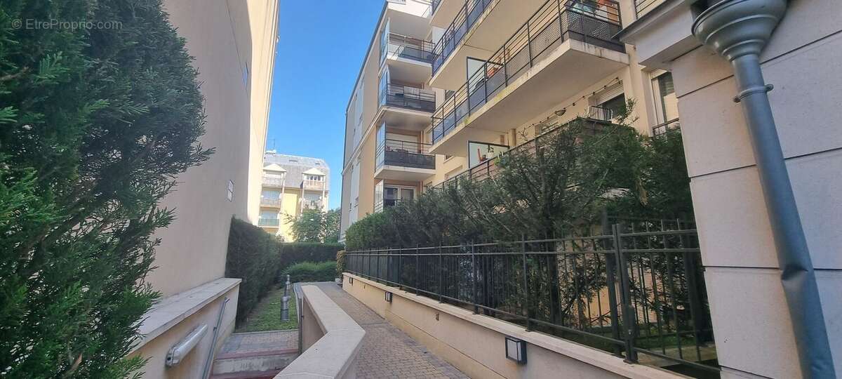 Appartement à ROSNY-SOUS-BOIS