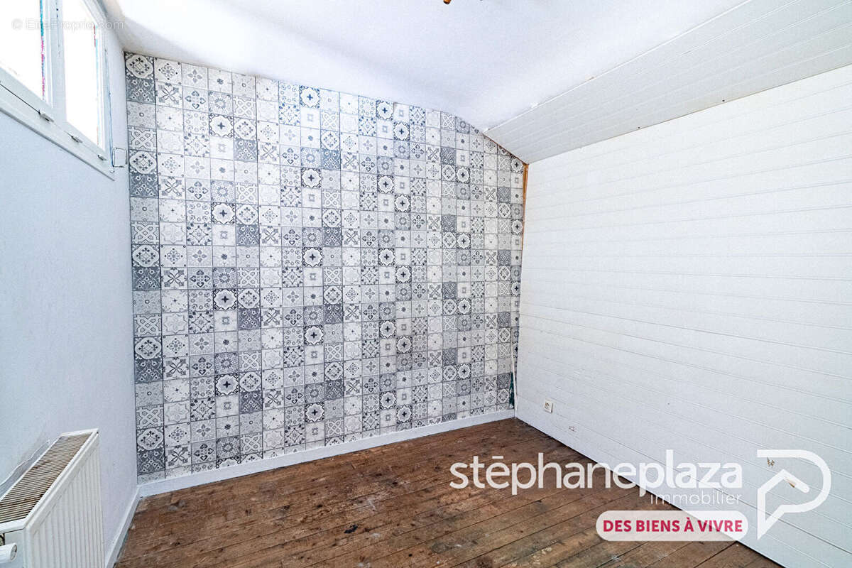 Maison à PONT-DE-VEYLE