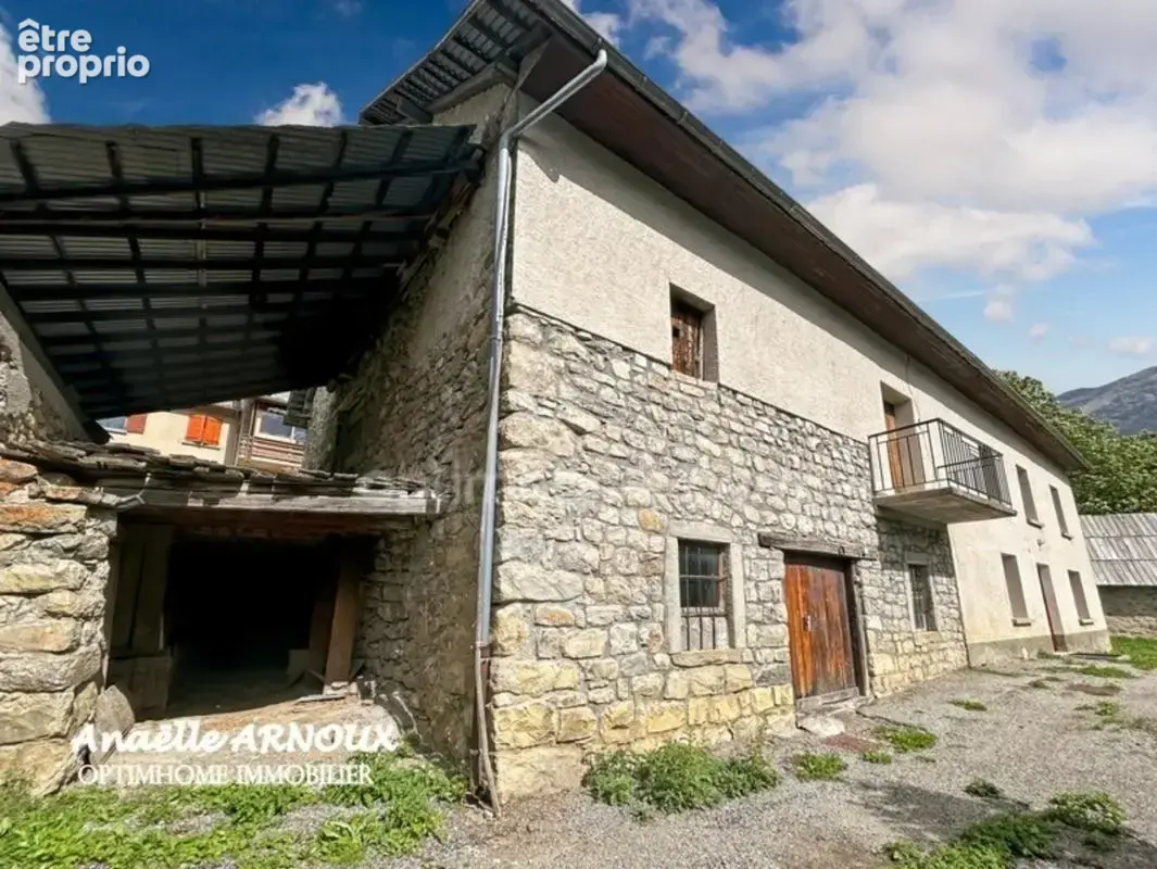 Maison et grange authentique en pierre à rénover - photo 6