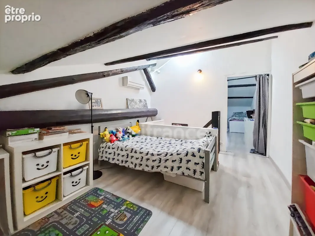 Appartement à vendre 5 pièces VILLENEUVE LES AVIGNON (30) - photo 8