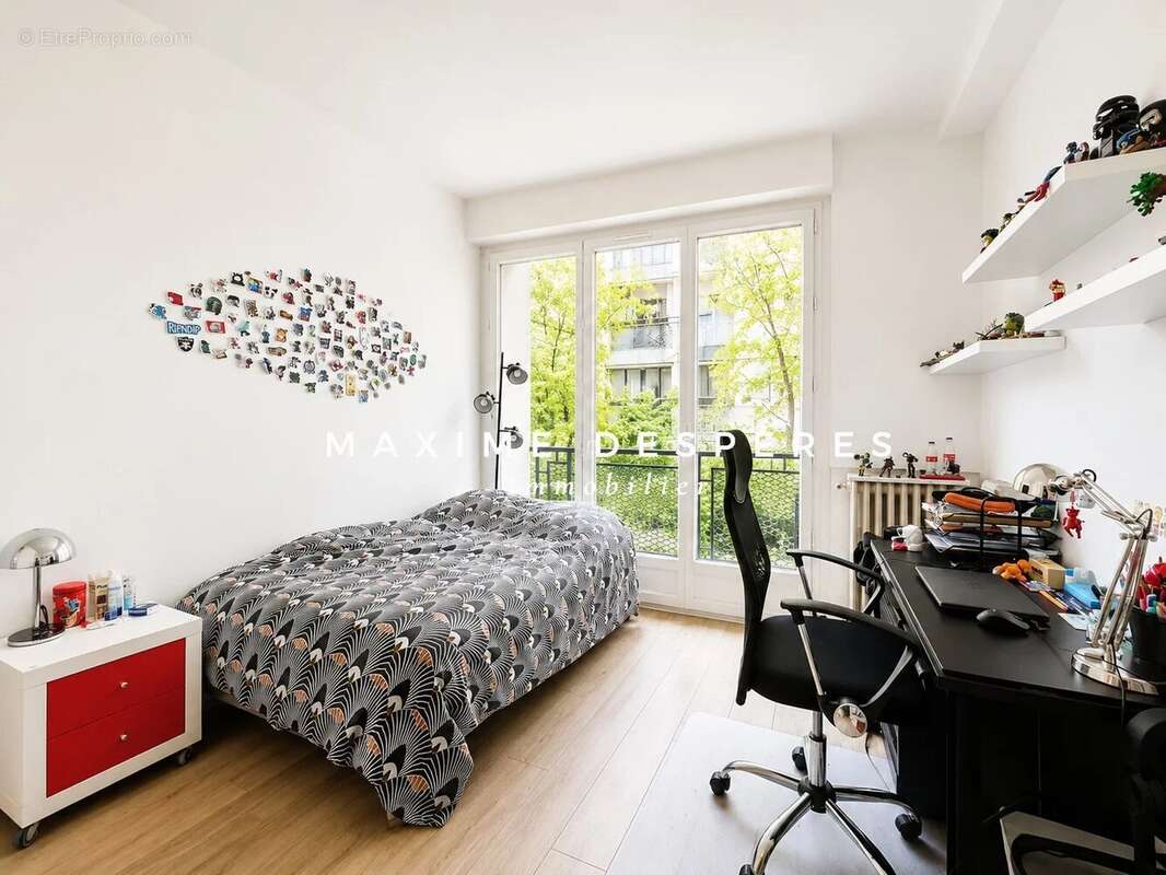 Appartement à NEUILLY-SUR-SEINE