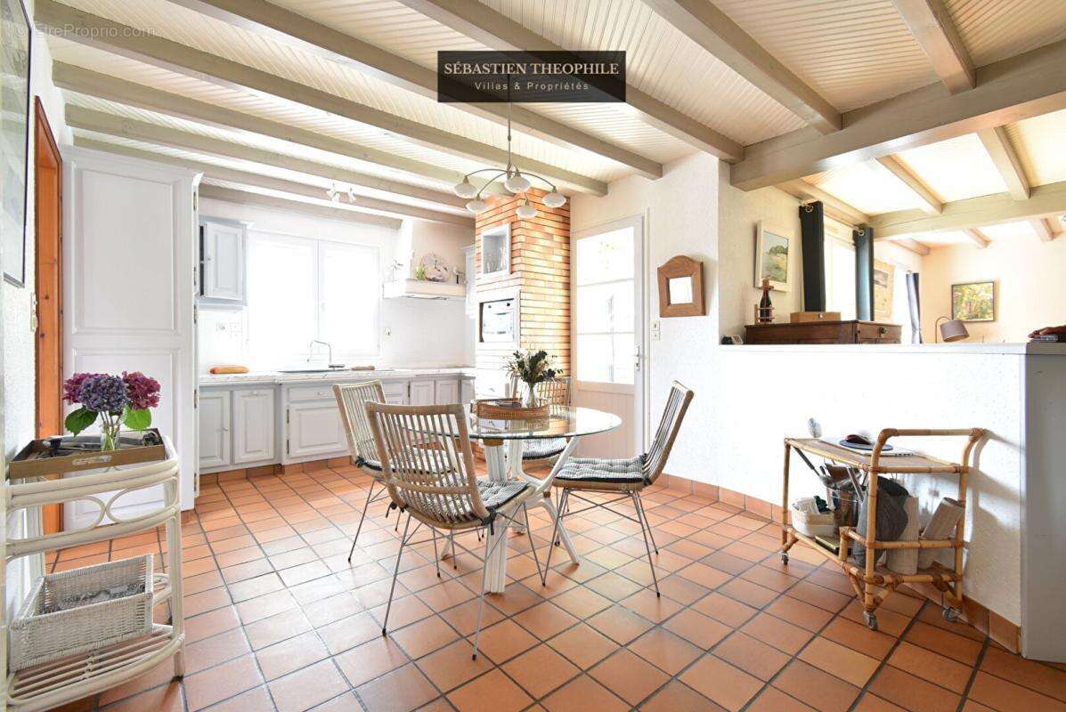 Maison Vendéenne T5 proche Saint Gilles - Authenticité et Confort - photo 7