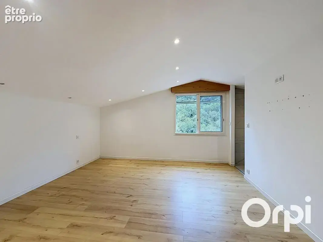 Appartement 4 pièces esprit maison – terrain de 2 760 m² – accès rivière - photo 10