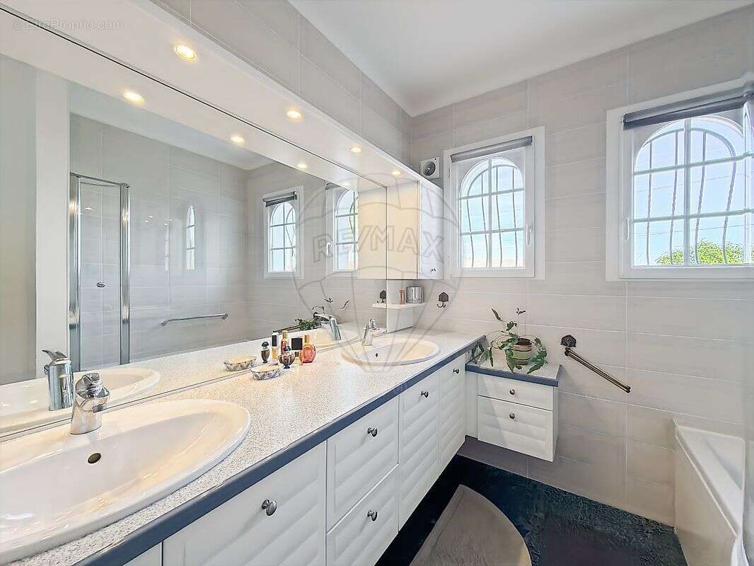 Maison à LA PLAINE-SUR-MER