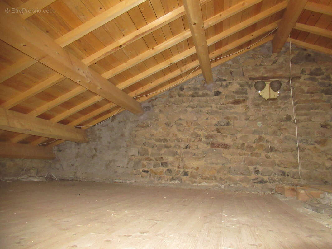 Maison à COUCOURON