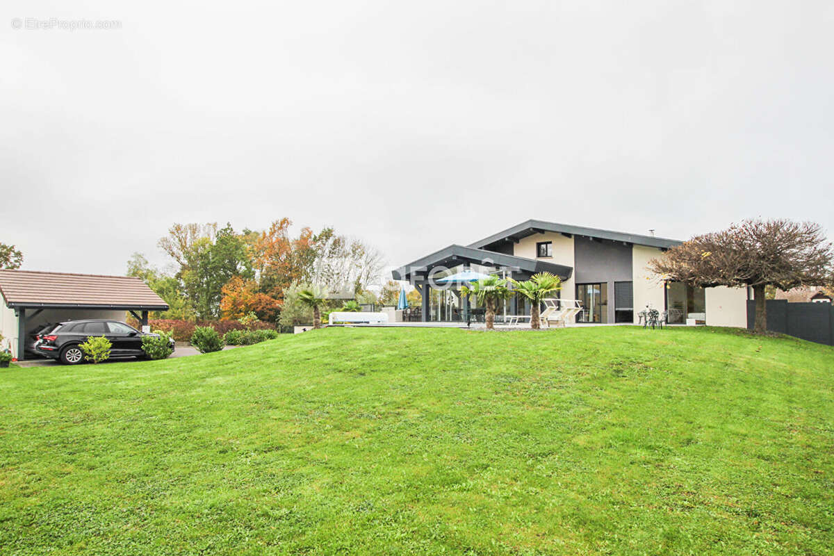 Appartement à ANTHY-SUR-LEMAN