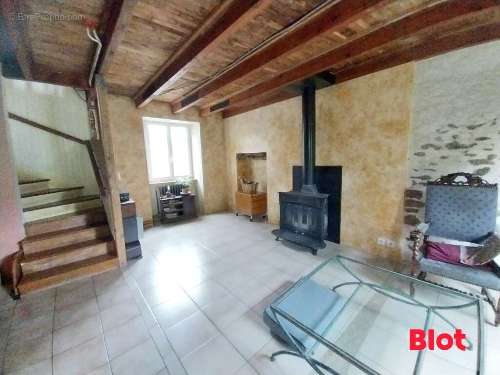 Maison à SAINT-PIERRE-DE-PLESGUEN